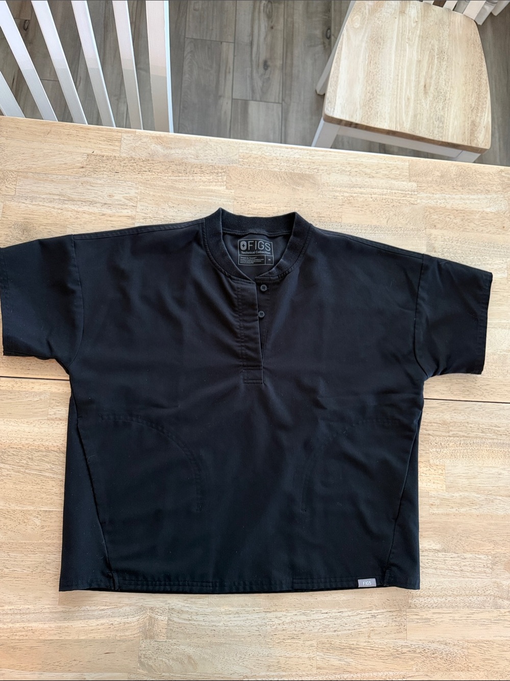 Figs Women’s Medium Black Short-Sleeve Button Henley Shirt